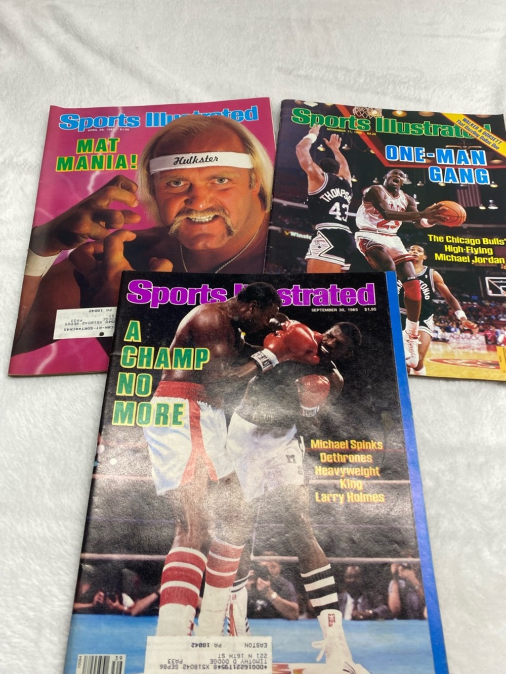 Vintage Sports Illustrated Magazines Michael Jordan, Hulk Hogan & Larry Holmes